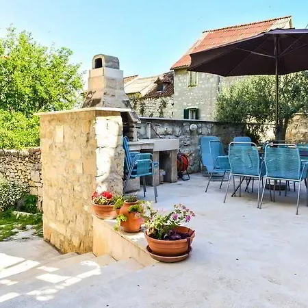 Slavica Apartman *