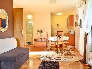 Slavica Apartamento Split